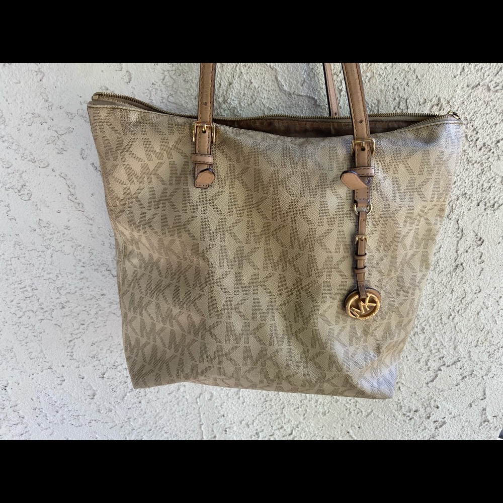 White/Gold Michael Kors Purse